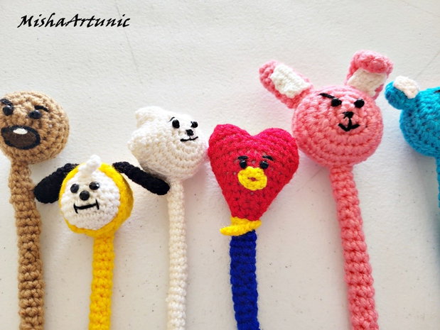 BTS accesorii crosetate