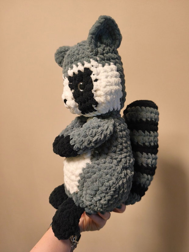 Raton pufos din pluș, Jucărie Amigurumi croșetată manual