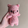 Porcușor pufos roz, Jucărie Amigurumi croșetată manual