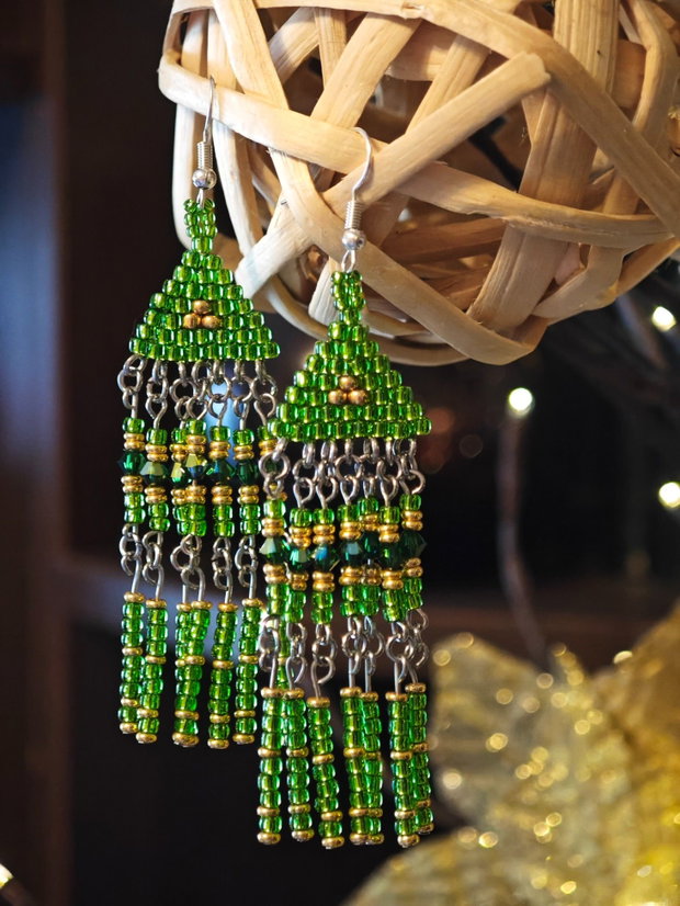 Cercei lungi verzi unicat din mărgele sticla Cehia și cristale Swarovski