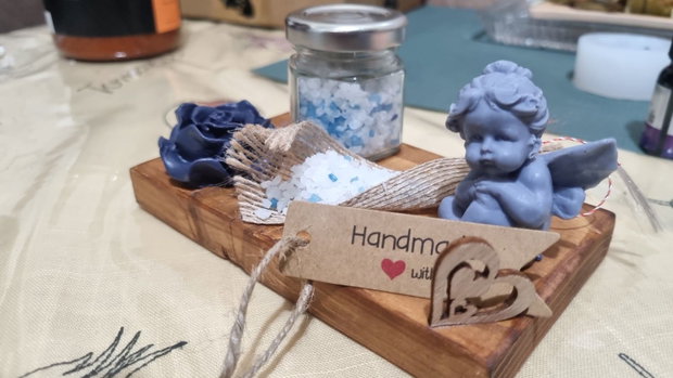 Set Cadou Artizanal Săpun Natural din Lapte de Capră și Sare de Baie