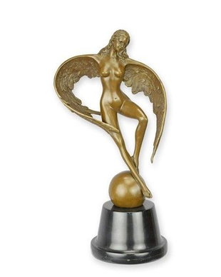 Noaptea inaripata-statueta din bronz cu un soclu din marmura