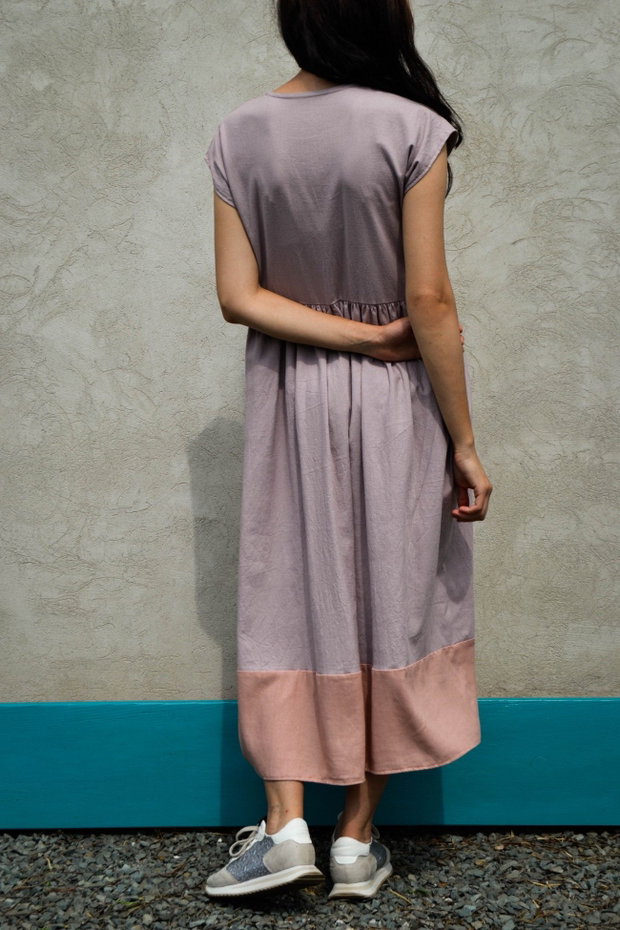 Rochie midi din amestec de in și bumbac în culori pastelate
