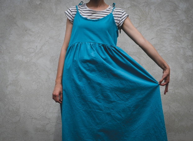 Rochie tip salopetă din amestec de in și bumbac culoare albastru turcoaz