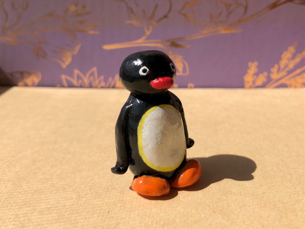 Figurină Pingu din lut