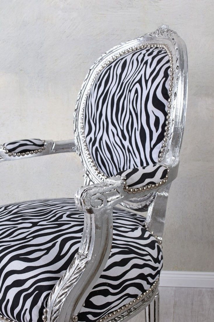 Semifotoliu din lemn masiv argintiu cu tapiterie zebra