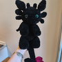 Jucărie croșetată manual Furia Nopții (Toothless)  Pluș amigurumi din fir catifelat