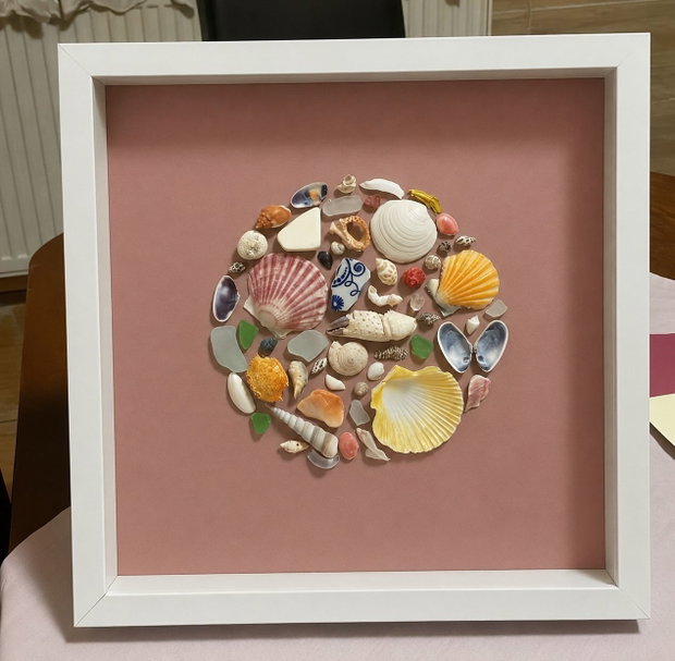 Shadow Box cu Scoici Naturale  Roz Pudrat