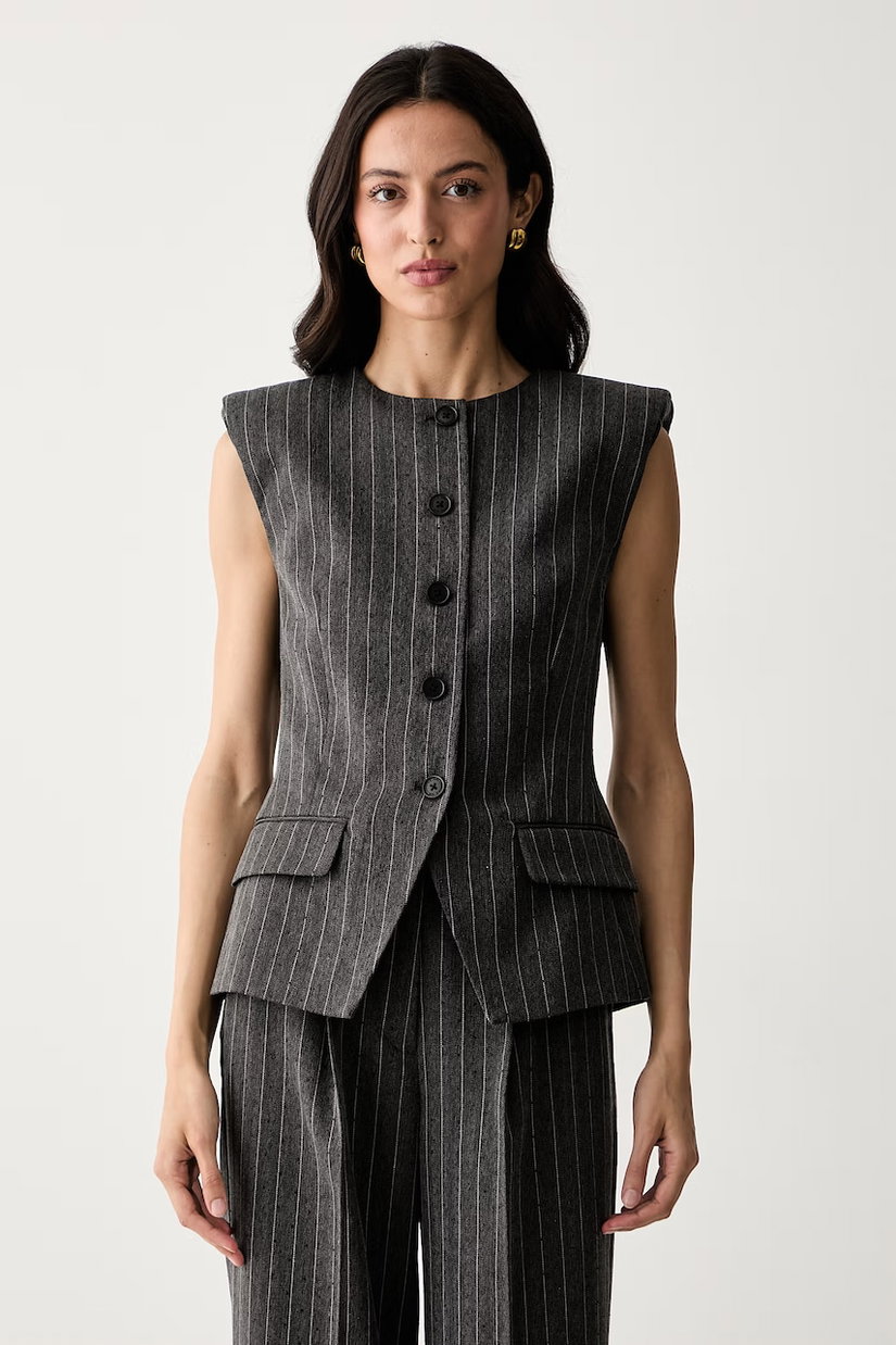 Karl Lagerfeld vestă pentru femei