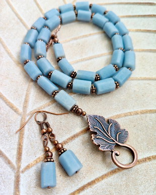 Colier vintage opal blue african