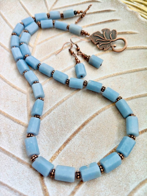 Colier vintage opal blue african