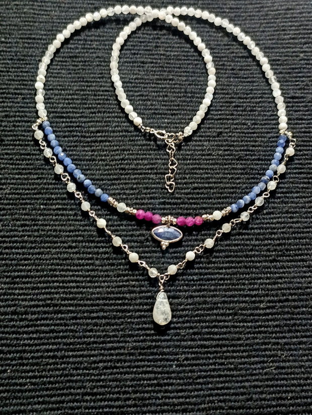 Colier argint Kianit rubin piatra lunii charm brioleta minimalist boho chic trendy