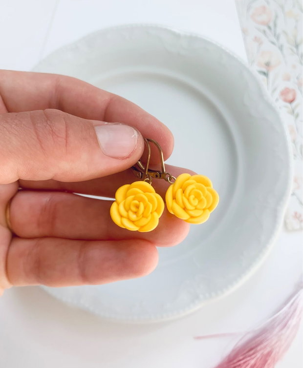 Cercei Yellow Roses