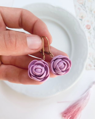 Cercei Purple roses