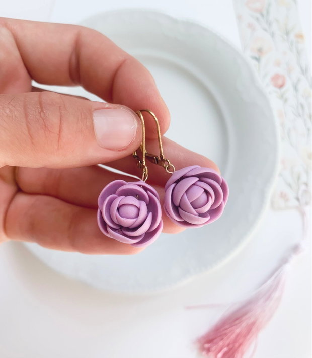 Cercei Purple roses