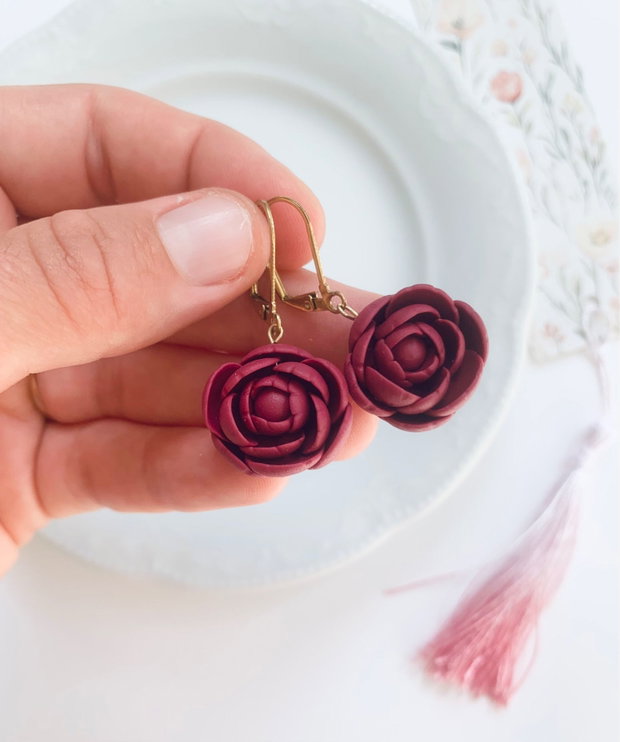Cercei Burgundy roses