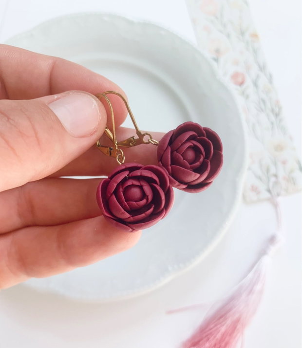Cercei Burgundy roses