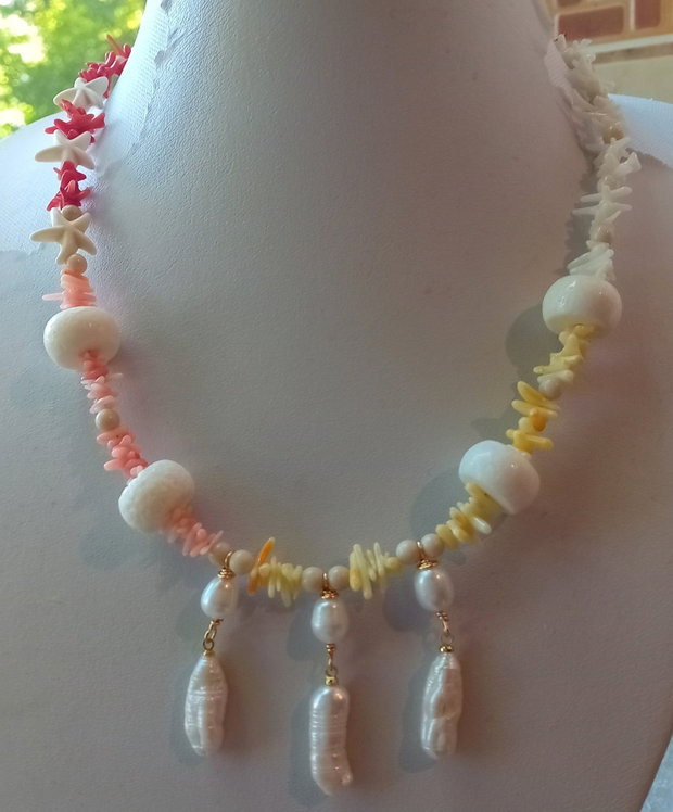 Colier coral,coral sponge alb,perle biwa,agate albe