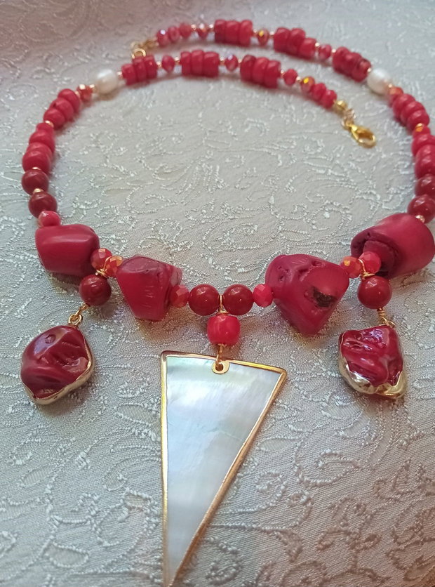 Colier coral,scoica,sidef,perle shell