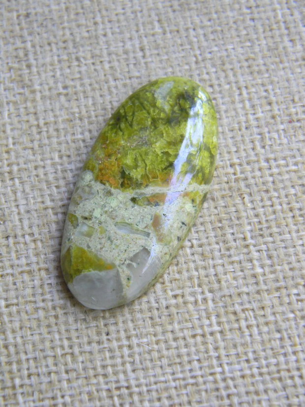 Caboson opal verde (C40B)