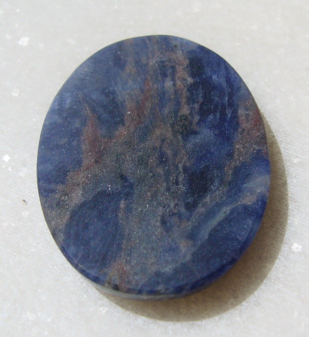 Sodalit cabochon aprox 36x26.5x5 mm