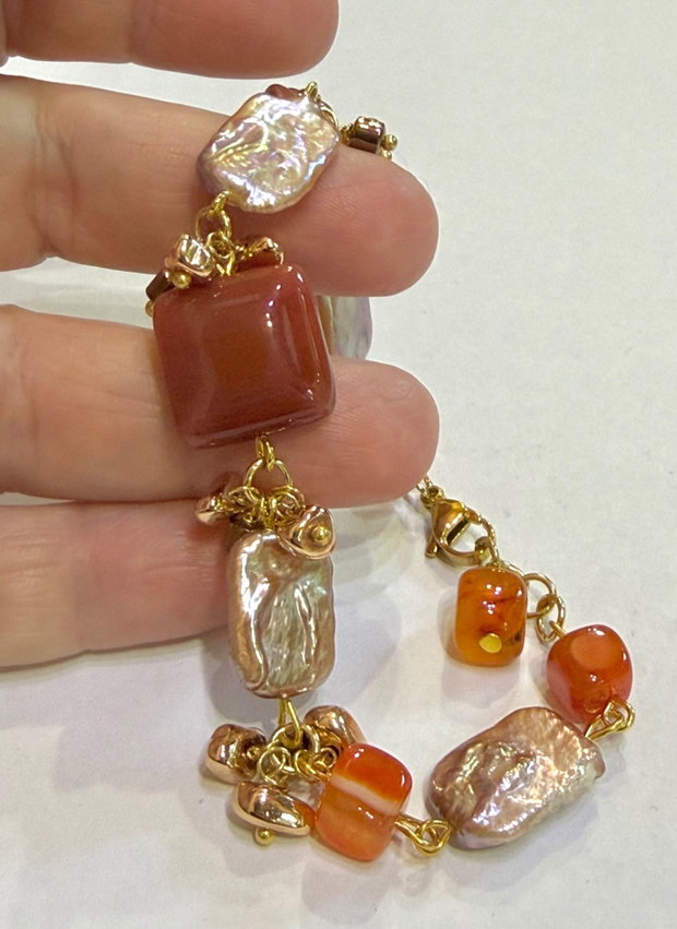 BRĂȚARĂ PERLE~PEACHY PEARLS~perle,agate,hematit,inox