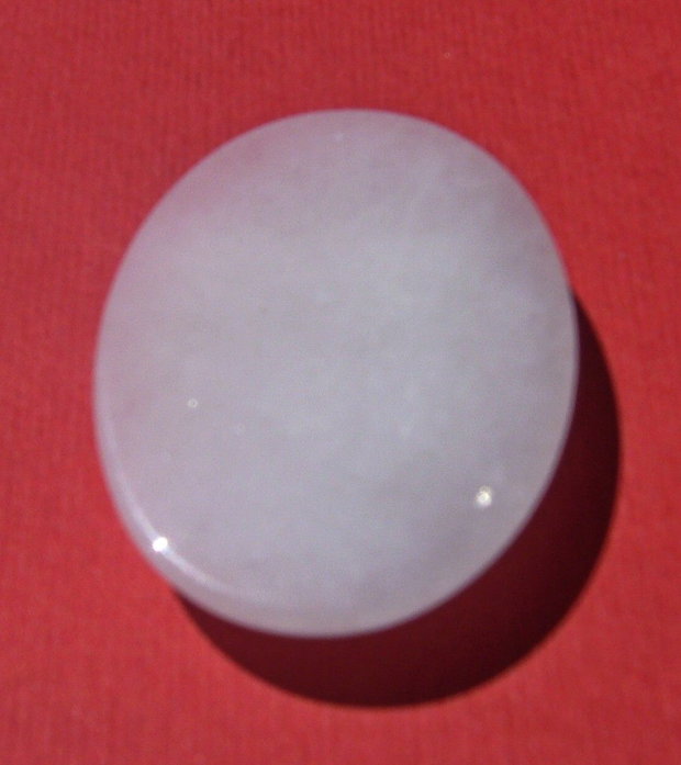 Jad alb cabochon aprox 40x30x7.5mm