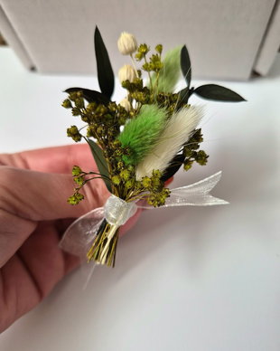 Flori de pus în piept / Cocarde invtați nuntă - flori naturale uscate și stabilizate , Lagurus și Eucalipt , Alb - Verde