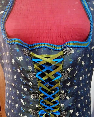 Corset tradițional german