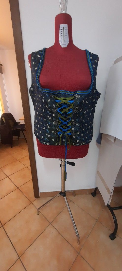 Corset tradițional german