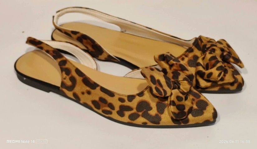 Sandaleta mărime 38