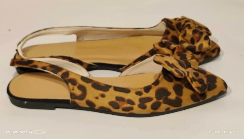 Sandaleta mărime 38