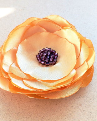 brosa floare aurie 10 cm