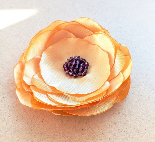 brosa floare aurie 10 cm