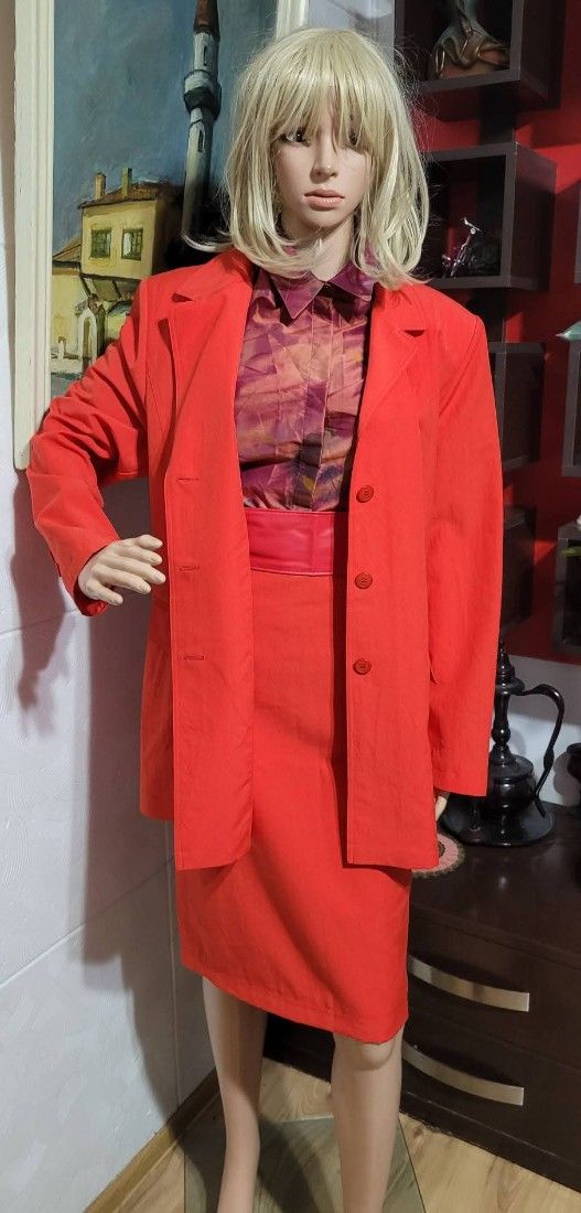Costum versatil in doua piese
