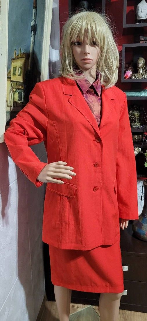 Costum versatil in doua piese