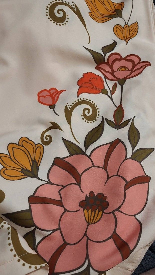 Pantaloni versatili  mărime 40-42