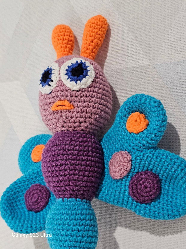 Fluturaș croșetat multicolor