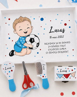 Tava taierea motului baiatel cu minge, fotbalist, pictata manual personalizata