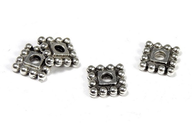 Distantier metalic, argintiu antichizat, 7x7 mm