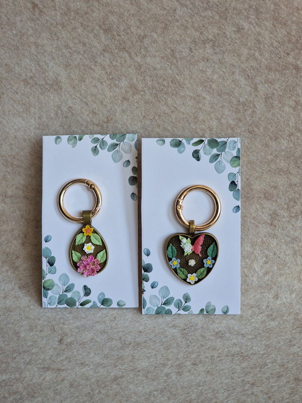 Breloc floral