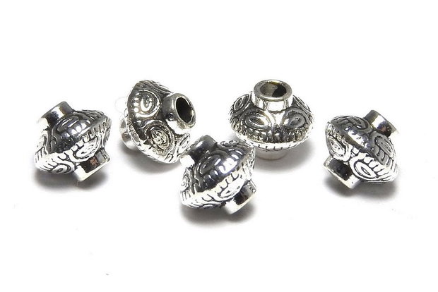 Distantier metalic, argintiu antichizat, 6.5x5.5 mm