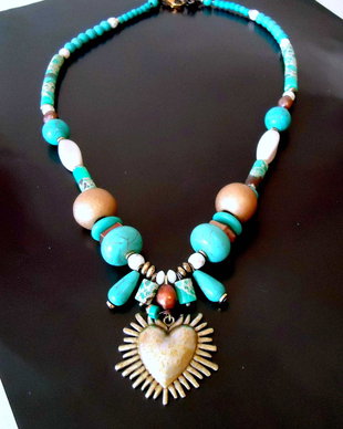 2 Coliere statement, acelasi pret.  Pret pe bucata / Primul in nuante de turcoaz- bronz, cu jasp imperial, al doilea cu perle nat maron roscat, agate negru gri striped si carneol