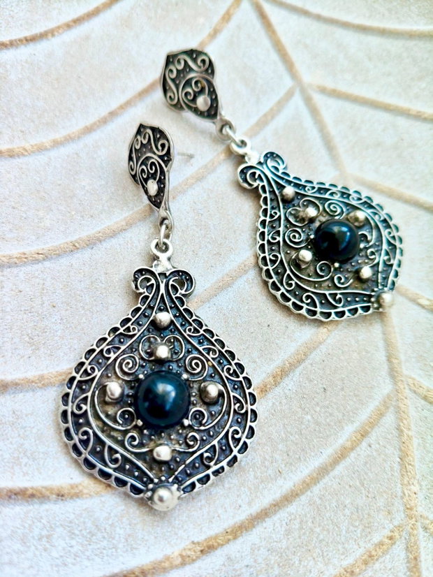 Cercei Boho Zamac argintat & onix negru