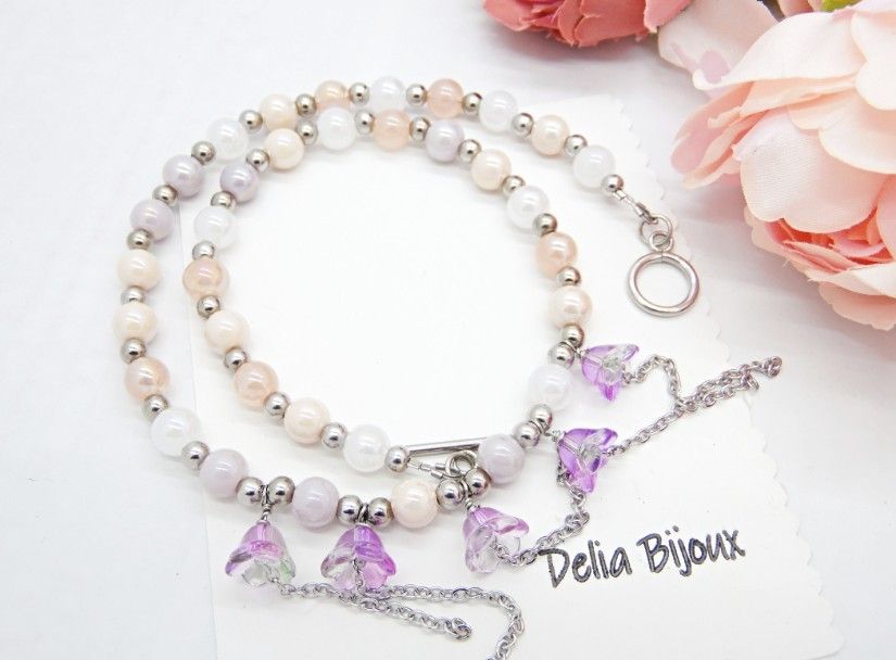 Colier Handmade cu Flori Mov și Mărgele Perlate Eleganță și Farmec Romantic (cod1451)