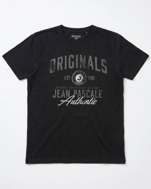 Tricou