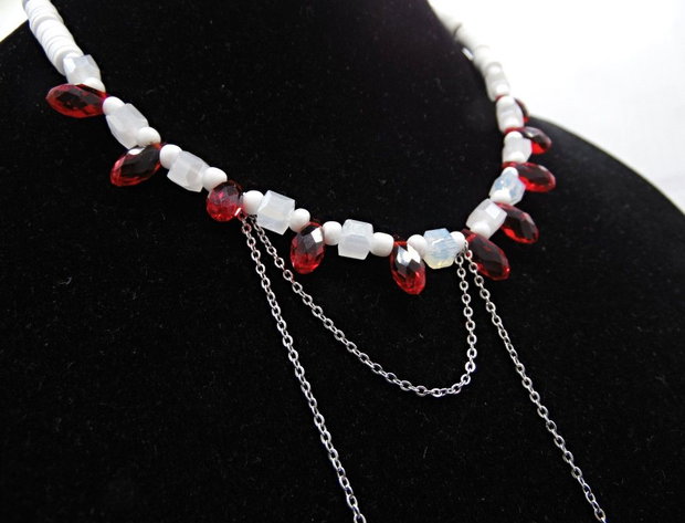Colier handmade estival alb-roșu (cod1452)