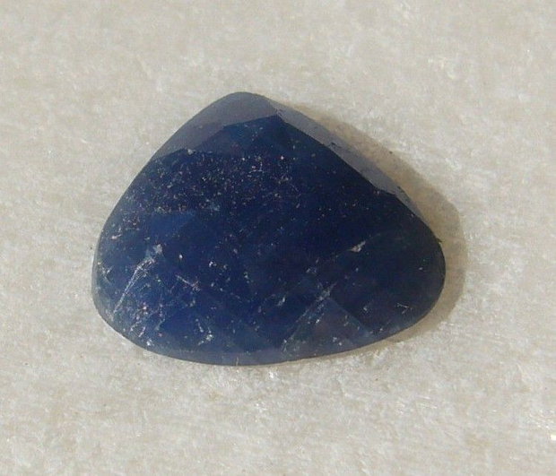 Safir cabochon aprox 11.4x10x3.4 mm