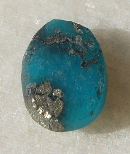 Turcoaz natural cu insertii de pirita aprox 10x7x3.5 mm