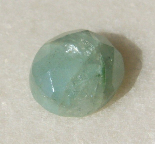 Aquamarin fatetat cabochon aprox 14x12x6 mm